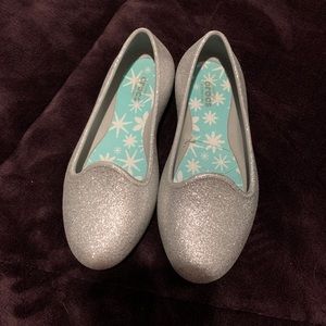 Girl’ Sparkly Silver, Dressy Crocs